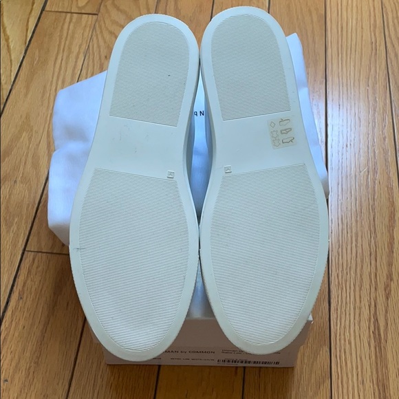 Common Projects Retro Low White and Silver Sneaker - Picture 7 of 7